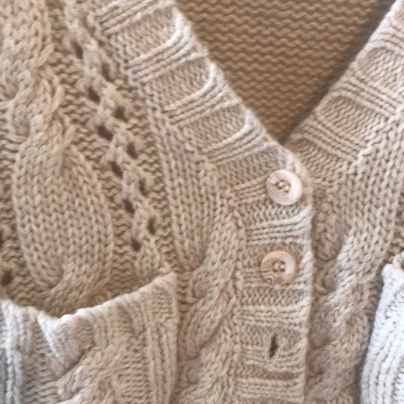 Urban Behaviour Cropped top - Picture 2 of 4